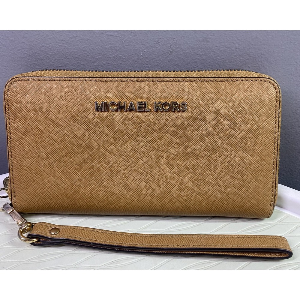 Michael Kors Leather Womens Beige Wristlet Wallet 4x7x1"